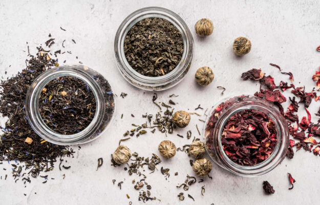 Selbst zusammengestellte Teemischungen – Ideal für einen Adventskalender aus der Küche