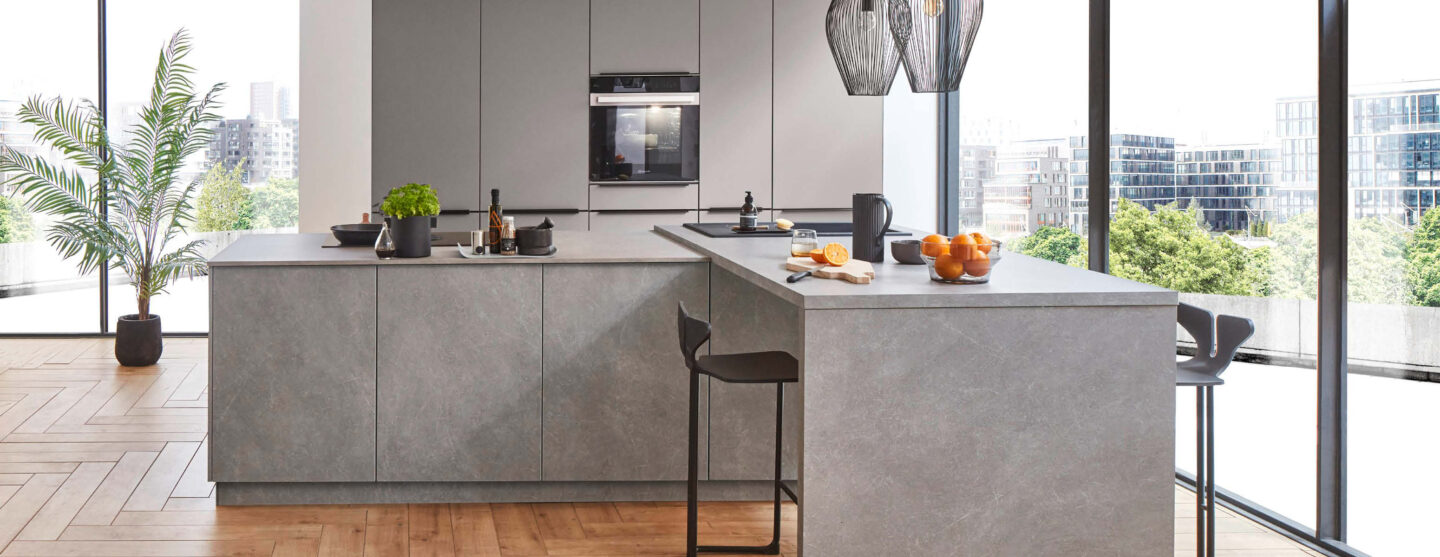 Küche im Januar neu ordnen: Ordentliche Arbeitsflächen verschaffen einen ruhigen Eindruck.