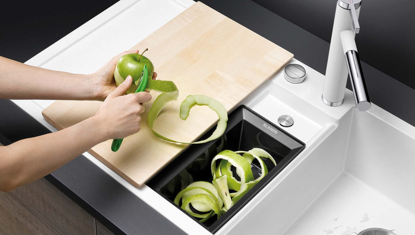 Nobilia Küche mit moderner BLANCO Armatur – zeitgemäße Küchenrenovierung mit hochwertigem Spülbecken und Design-Armatur für die Renovierung