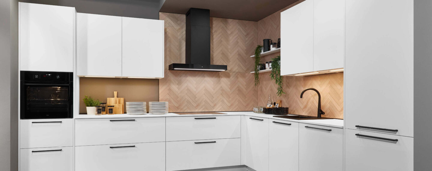 Moderner Nobilia Küchenraum in heller Farbe im Küchenstyle