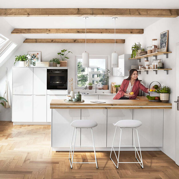 Moderner Nobilia Küchenraum in heller Farbe im Küchenstyle